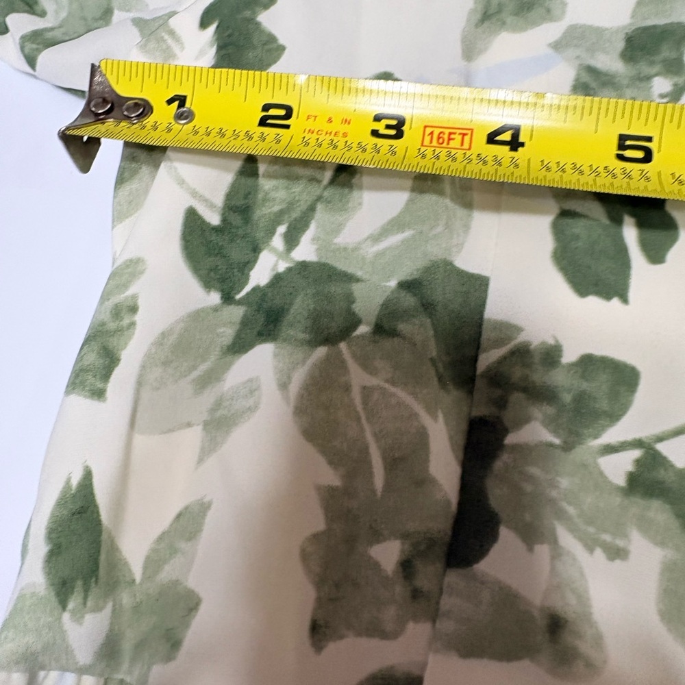 White and green floral print short-sleeve tiered midi dress with a tie belt - Picture 6 of 10